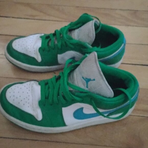 Nike Air Jordan 1 Low Sz 8.5 Lucky Green Aquatone-White DC0774 304 - Picture 3 of 6
